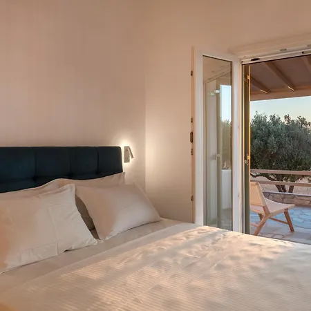 Olivine Apartment *