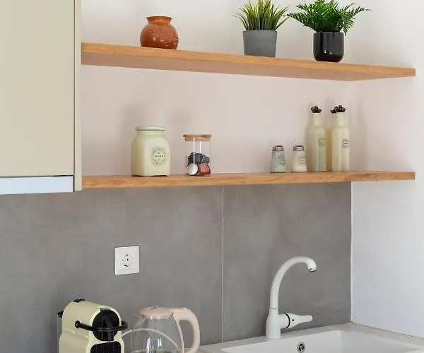 Olivine * Parikia (Paros)